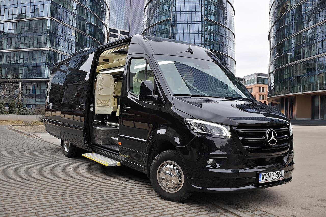 Mercedes Sprinter Executive Group Van Dubai